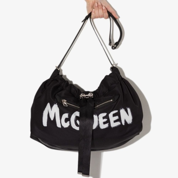 NWT Alexander McQueen Women's The Bundle in Black/white medium bag Authentic - Picture 1 of 6